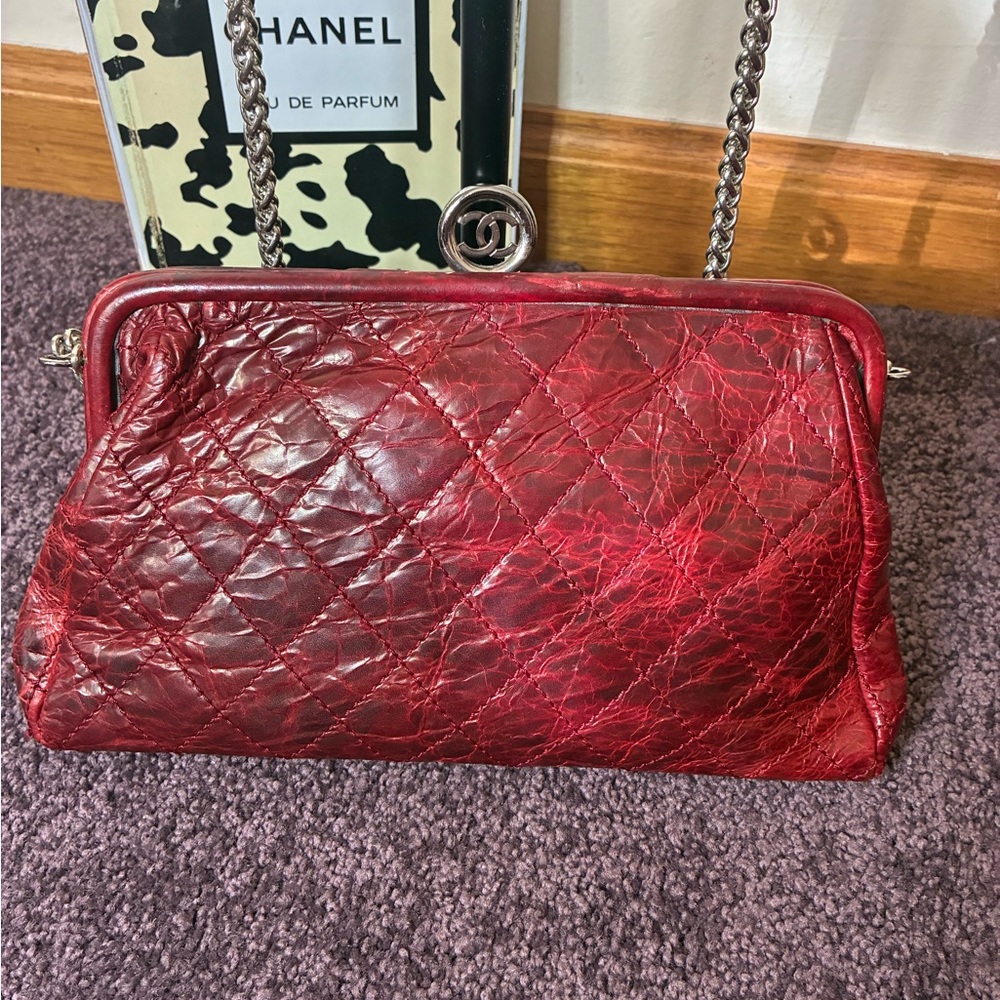 Chanel CC Red Quilted Leather Runway Collection Clutch Crossbody Bag w COA Rare - Picture 2 of 16